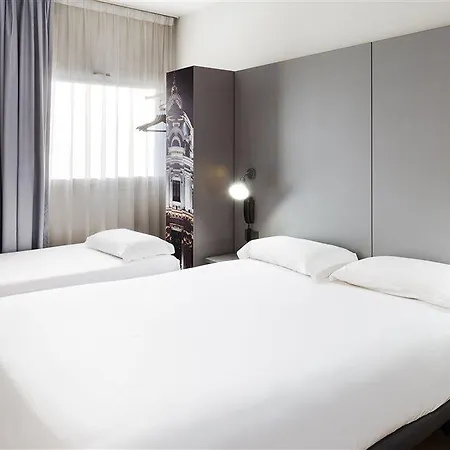 Valencia Aeropuerto Hotel 2*