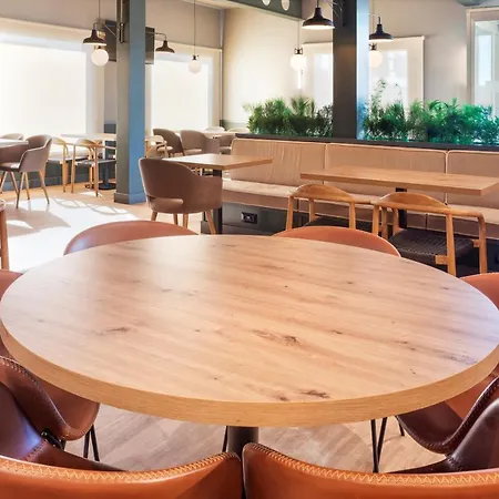 Valencia Aeropuerto Hotel 2*